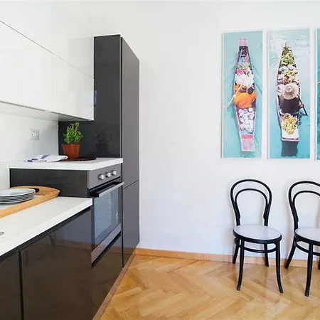 Monti - 3* ローマ