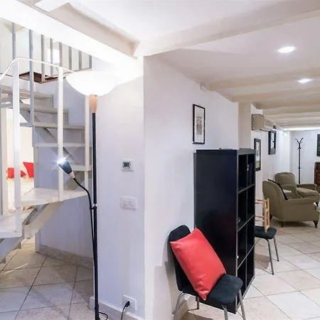 Monti - ゲストハウス ローマ