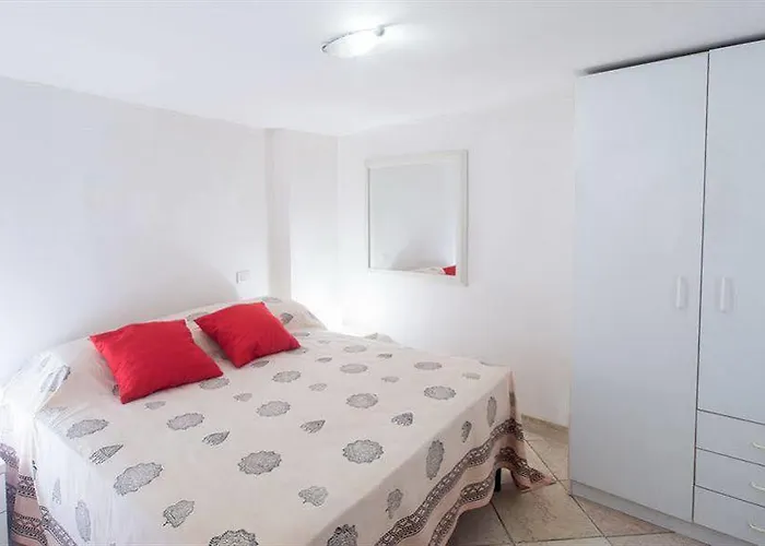 蒙蒂旅馆 招待所